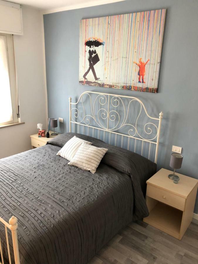 Irides Rooms A Un Passo Dai Parchi Divertimento Lazise Kültér fotó
