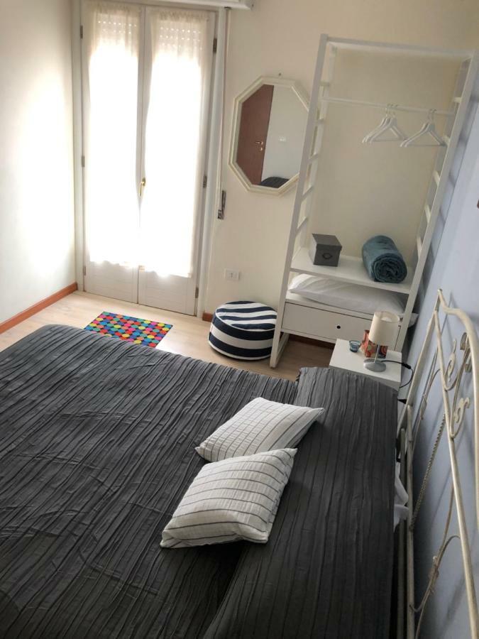 Irides Rooms A Un Passo Dai Parchi Divertimento Lazise Kültér fotó